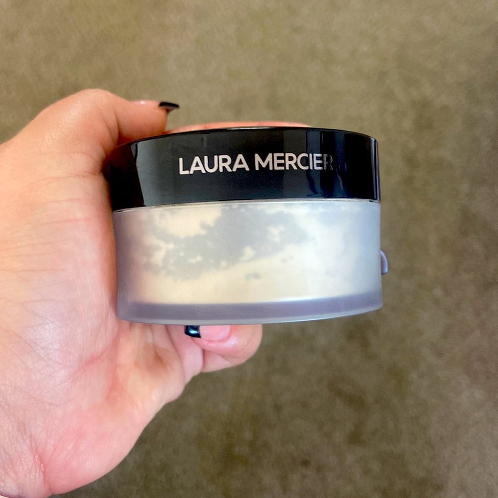 Laura Mercier translucent powder